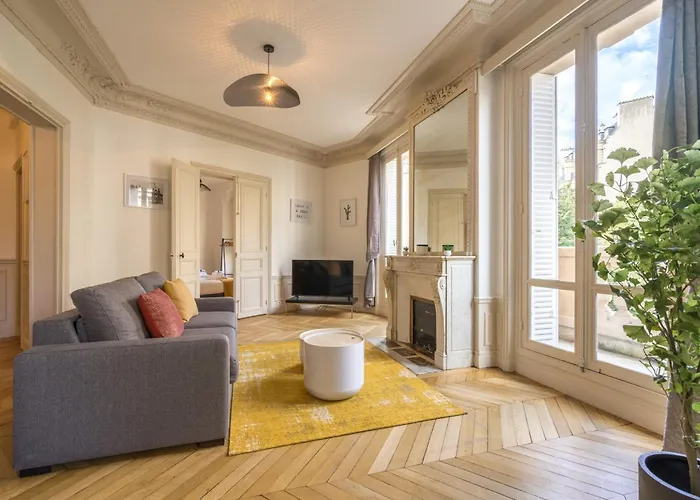 Apartment 3Br - 10P - Passy - Eiffel Tower
